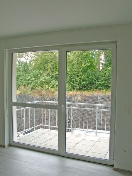 POCHERT IMMOBILIEN - Sehr schöne NEUBAU-Wohnung mit Balkon